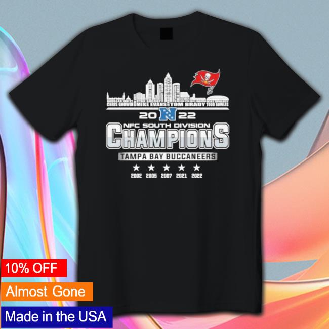 Tampa Bay Buccaneers Players Names Skyline 2022 Nfc South Division Champions 2002 2022 Classic Shirt