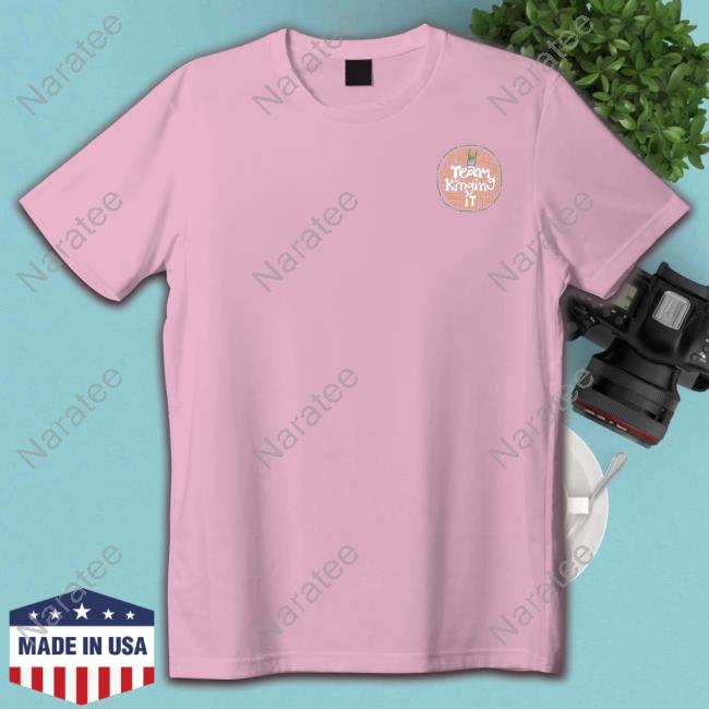 Official Kinging It Merch Put Foot Team Kinging-It Oat Shirt