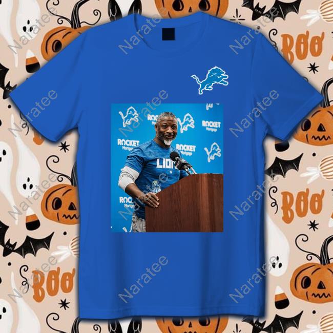 Official Lions Oc Ben Johnson Wearing A Shirt With An Image Of Lions Dc Aaron Glenn